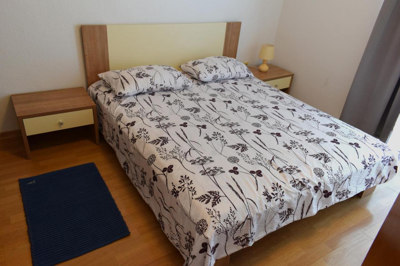 Calypso Apartment Kastela Exterior photo