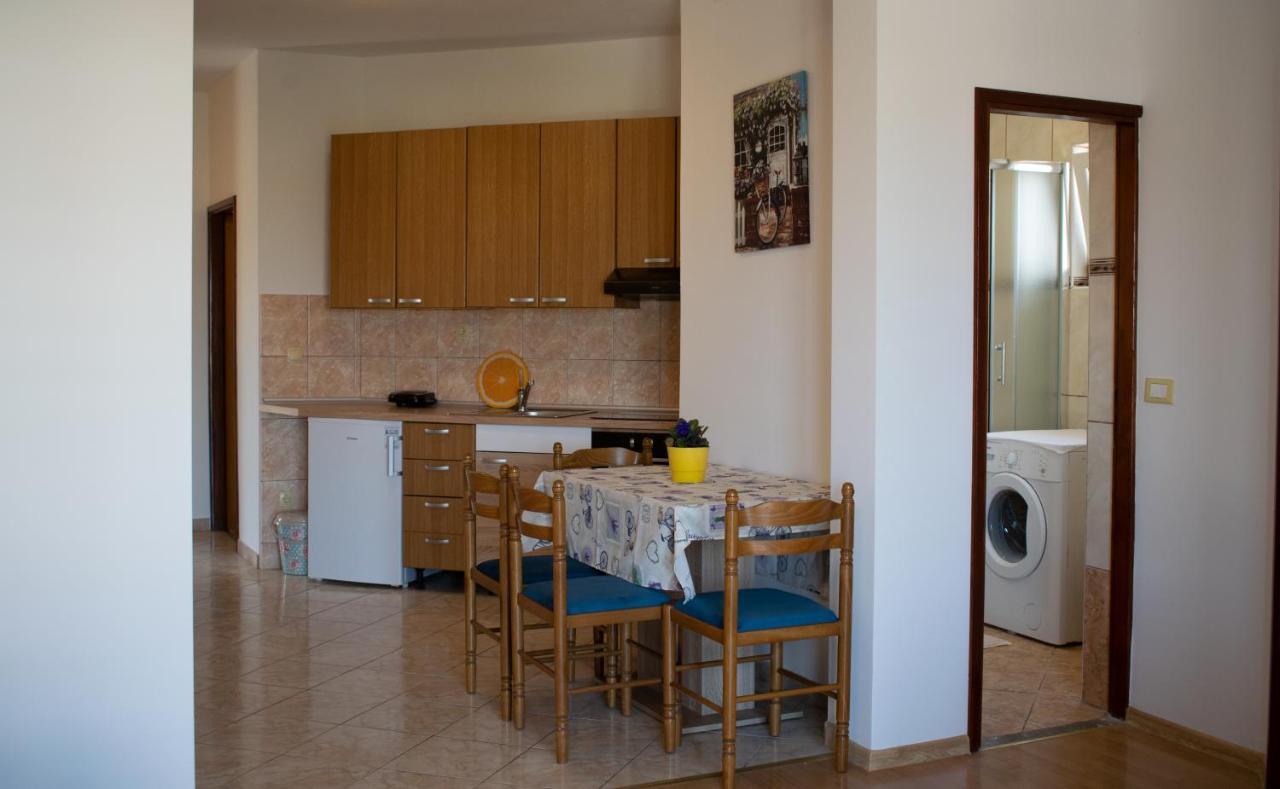 Calypso Apartment Kastela Exterior photo