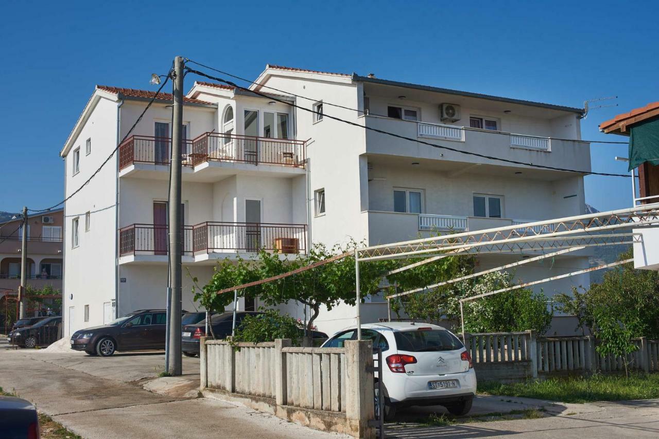 Calypso Apartment Kastela Exterior photo
