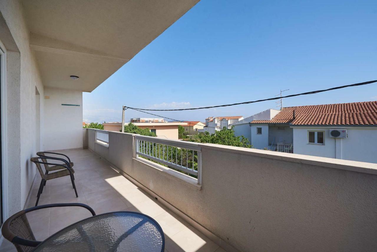 Calypso Apartment Kastela Exterior photo
